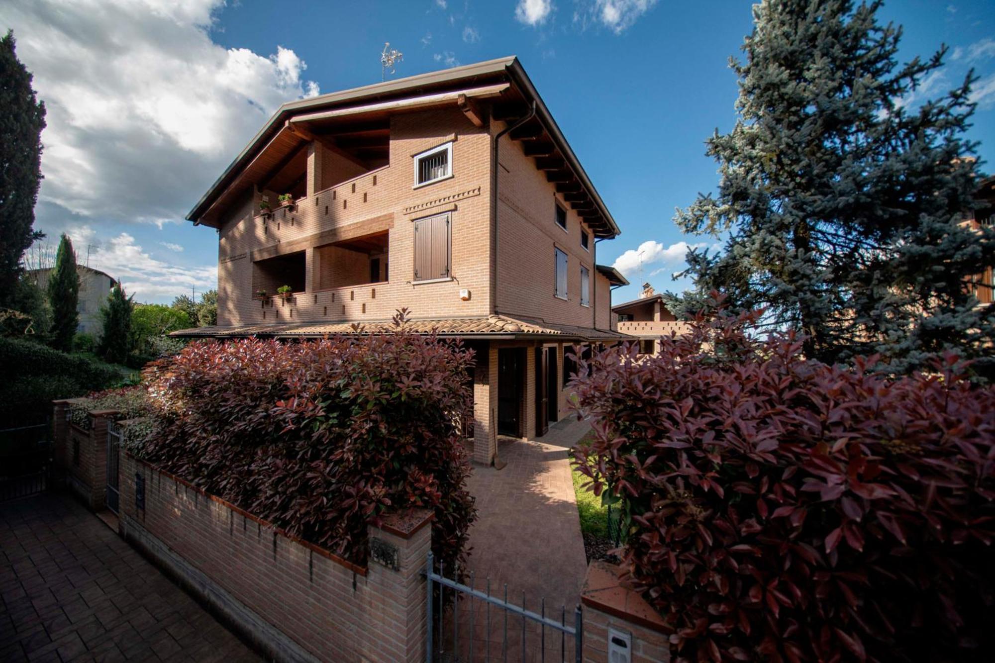 Jacuzzi Apartment In Italian Villa, Wi-Fi & Garden Sassuolo - Maranello Casalgrande Eksteriør bilde