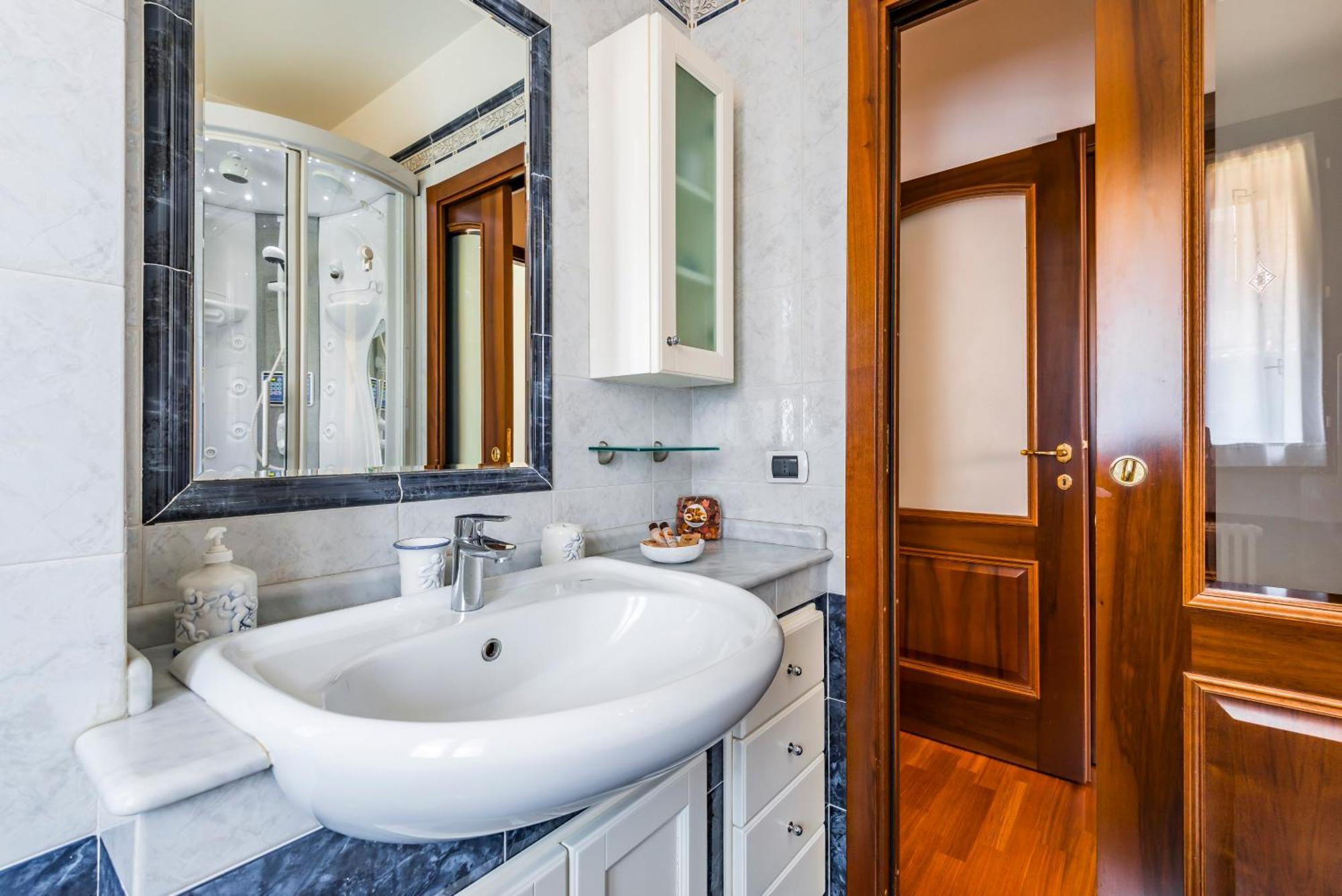 Jacuzzi Apartment In Italian Villa, Wi-Fi & Garden Sassuolo - Maranello Casalgrande Eksteriør bilde