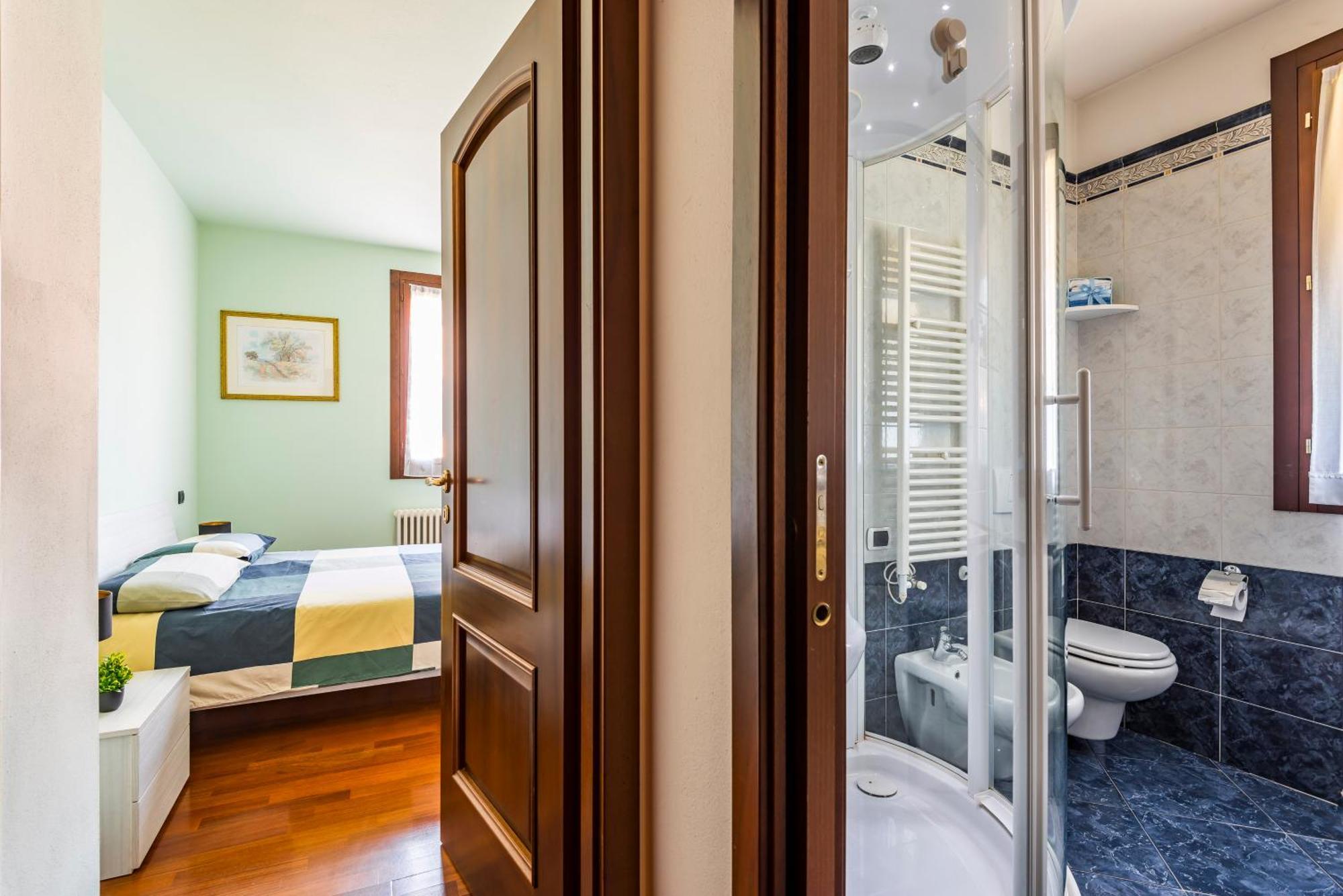 Jacuzzi Apartment In Italian Villa, Wi-Fi & Garden Sassuolo - Maranello Casalgrande Eksteriør bilde